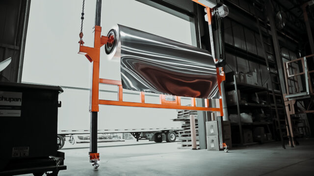 4 thousand pound capacity decoiler in manufacturing setting