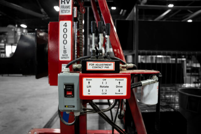 4 thousand pound capacity torque frame rotator adjustment controls in manufacturing setting